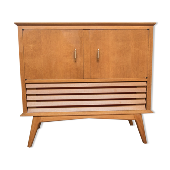 1950s vinyls dresser