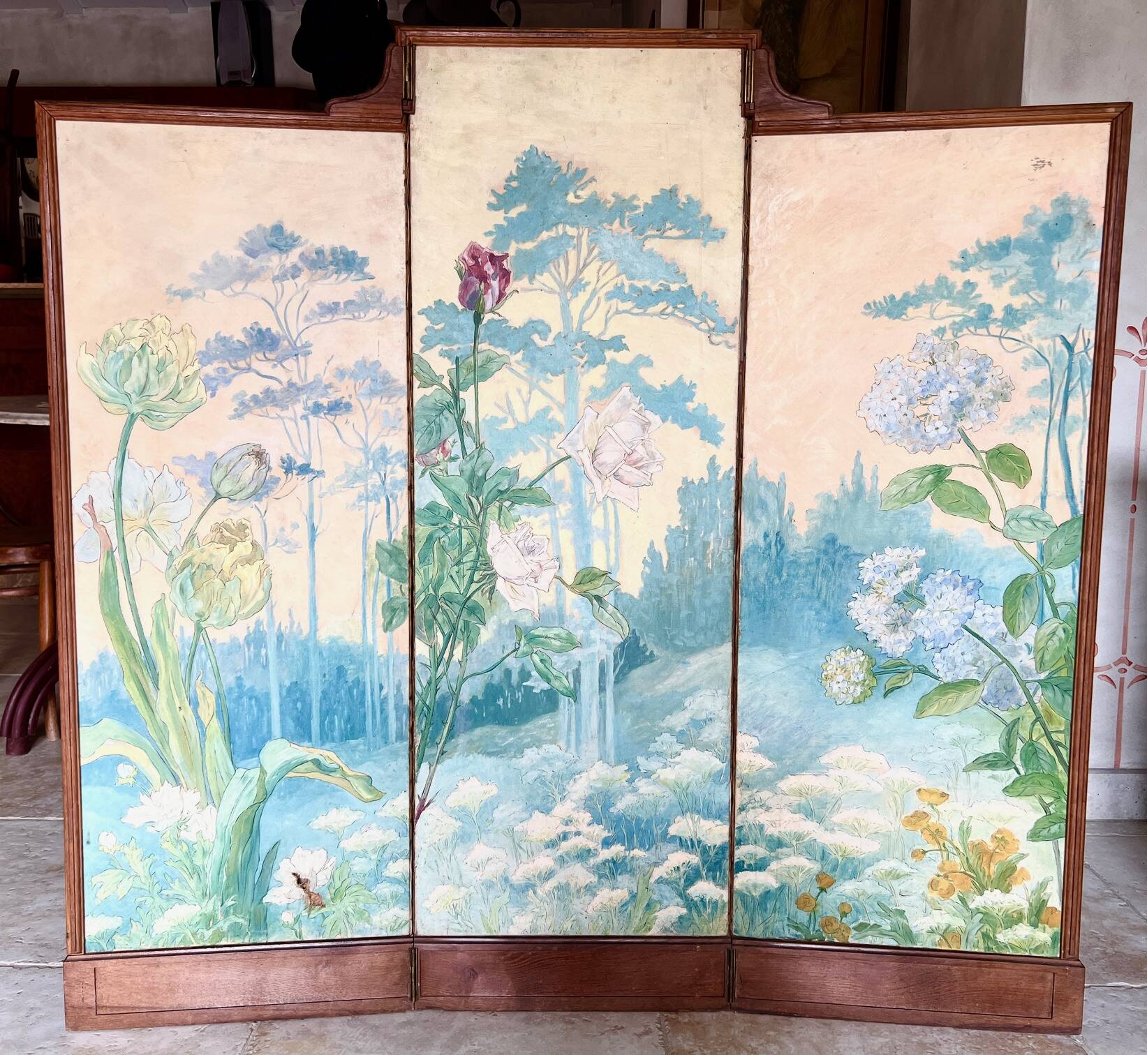 Art Nouveau screen 1900 floral decoration