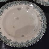 5 assiettes plates en Terre de Fer, faïence de Longwy modèle "Suzanne"