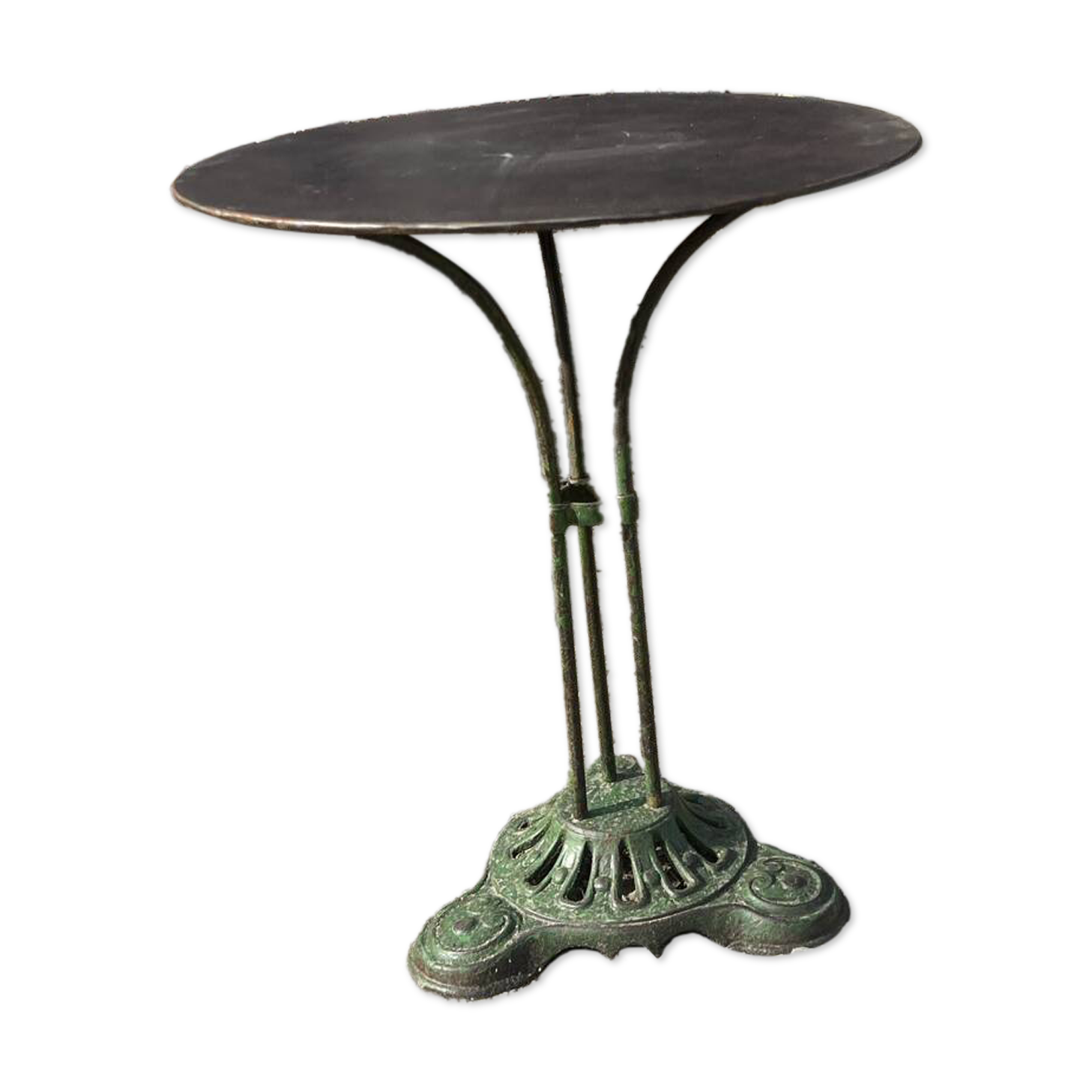 Garden table with a cast iron base
