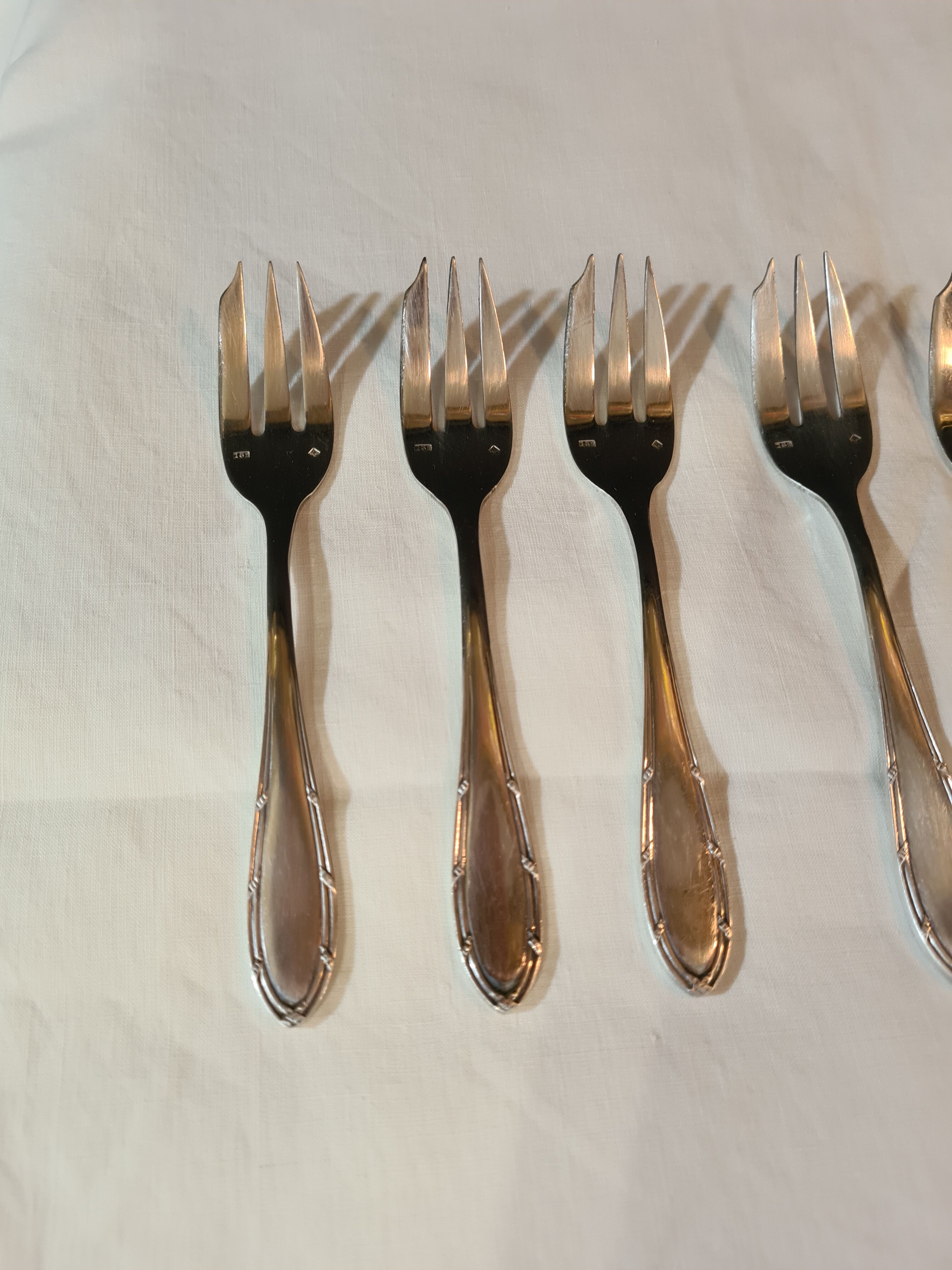 Box of 12 cake forks