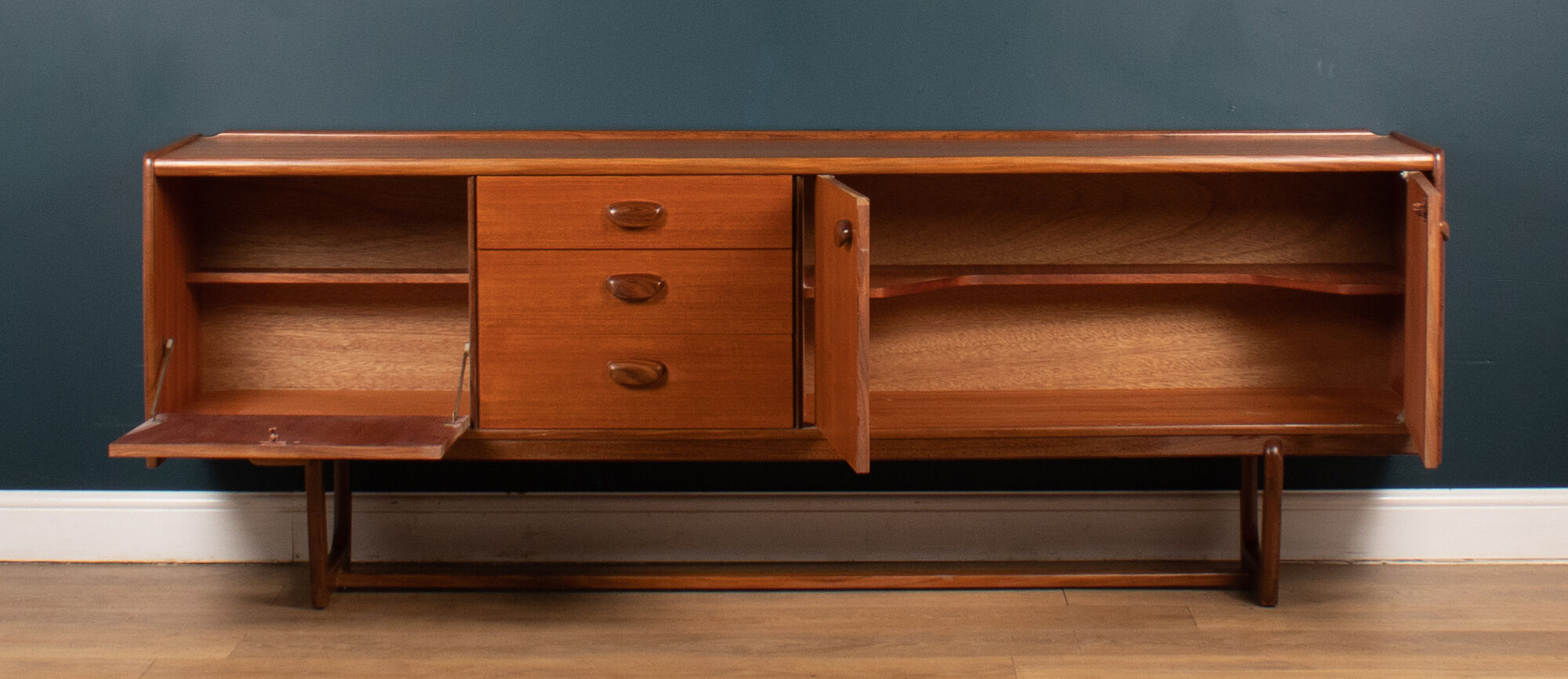 Retro teak 1960s long portwood mid century sideboard