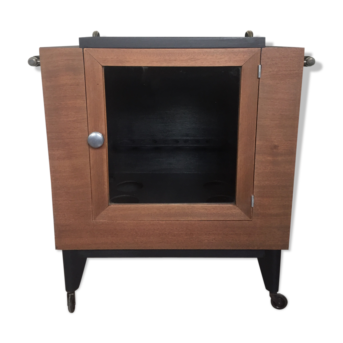 Bar year 30 removable tray