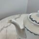 Teapot from the porcelain factory of Paris.