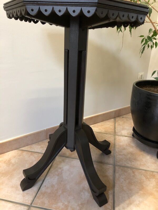 Octagonal inlaid pedestal table