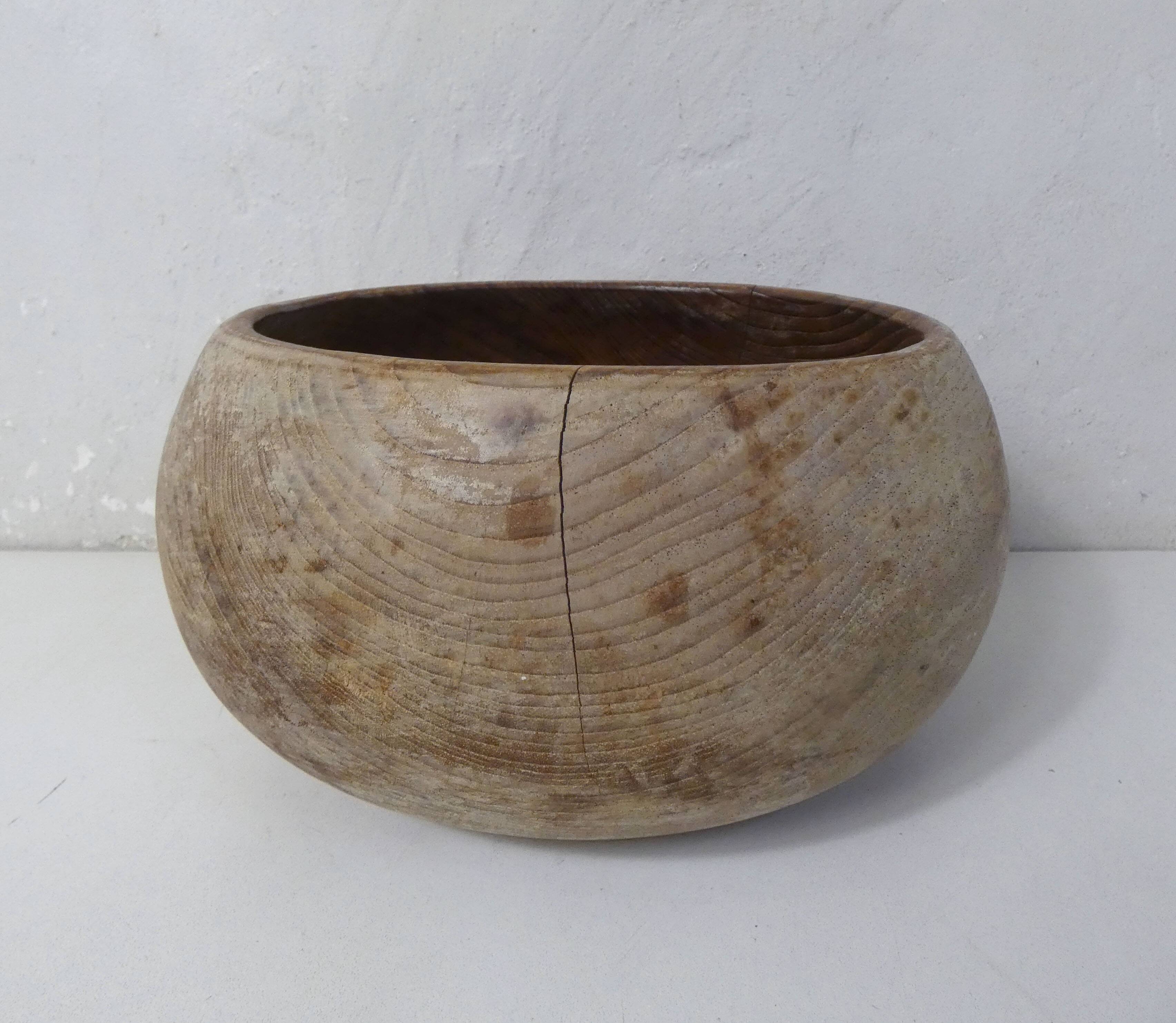 turned wooden fruit bowl