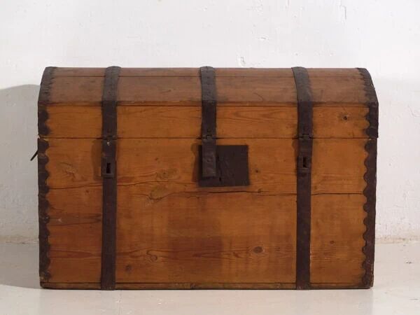 Antique trunk with metal frame (c.1900) #80