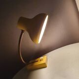 Lampe de bureau en métal jaune 1970