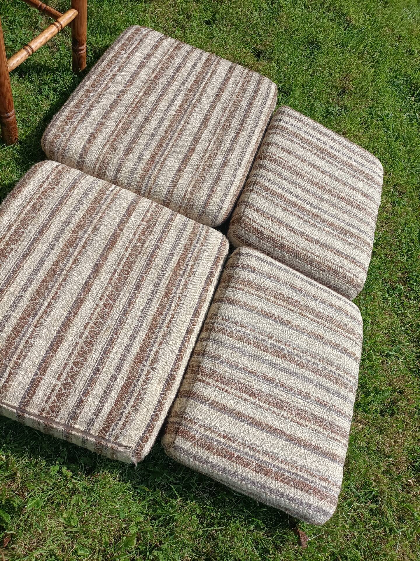 Cushion Set