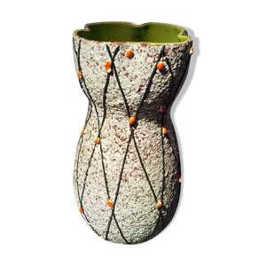 Ancien vase en céramique