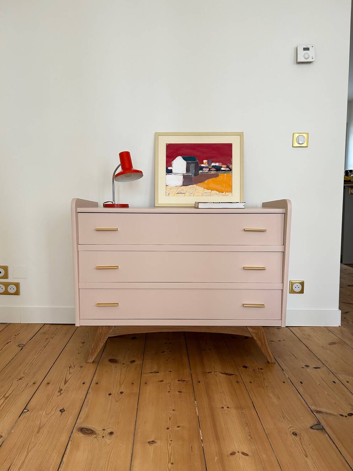 Vintage beige/rosé chest of drawers (farrow & ball)