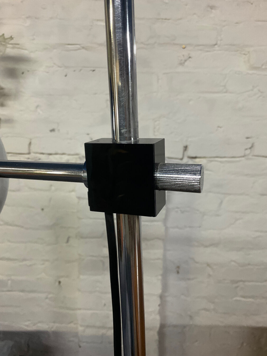 EyeBall floor lamp from the 70s in chromed metal