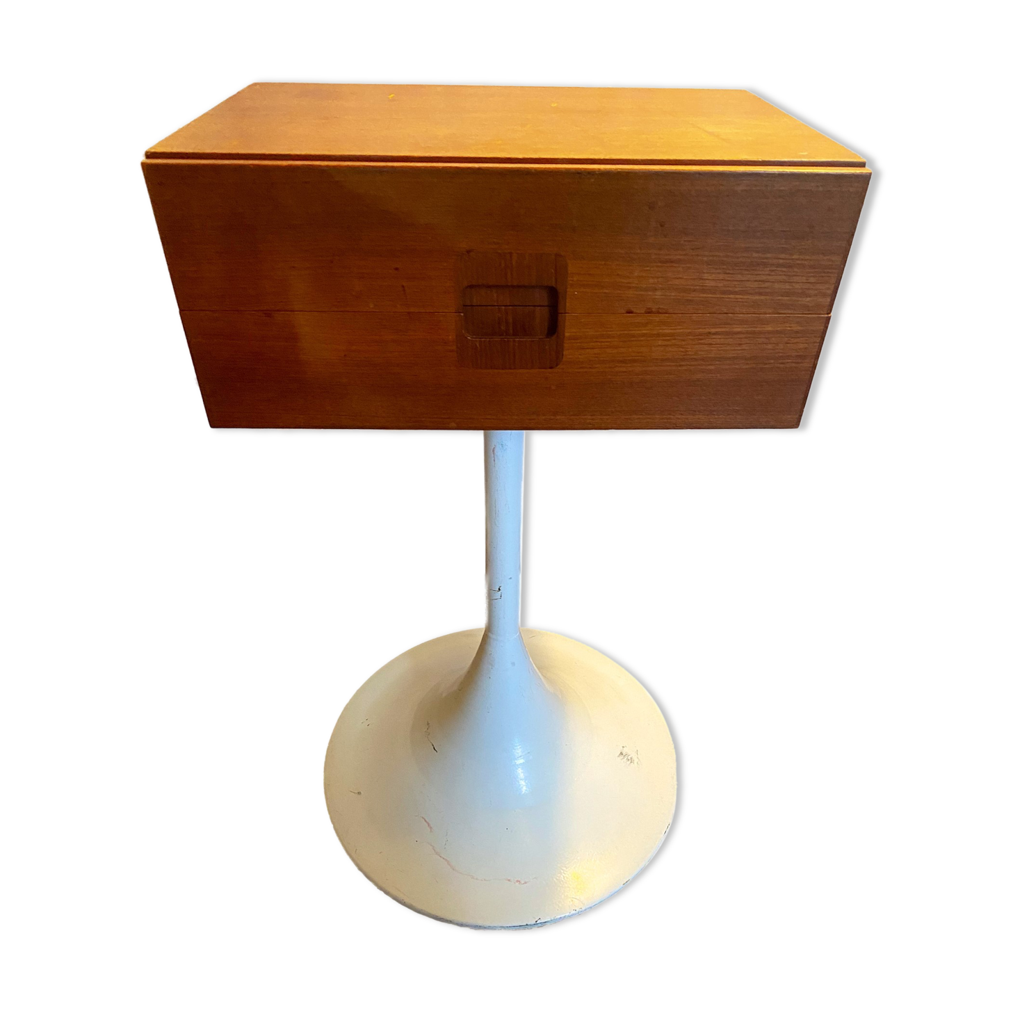 Vintage tulip foot bedside table