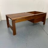 Table d'appoint mid-century moderne à lattes en teck avec support pour plantes, 1960s