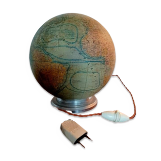 Illuminated glass globe