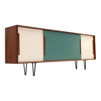 Scandinavian low sideboard 3 doors