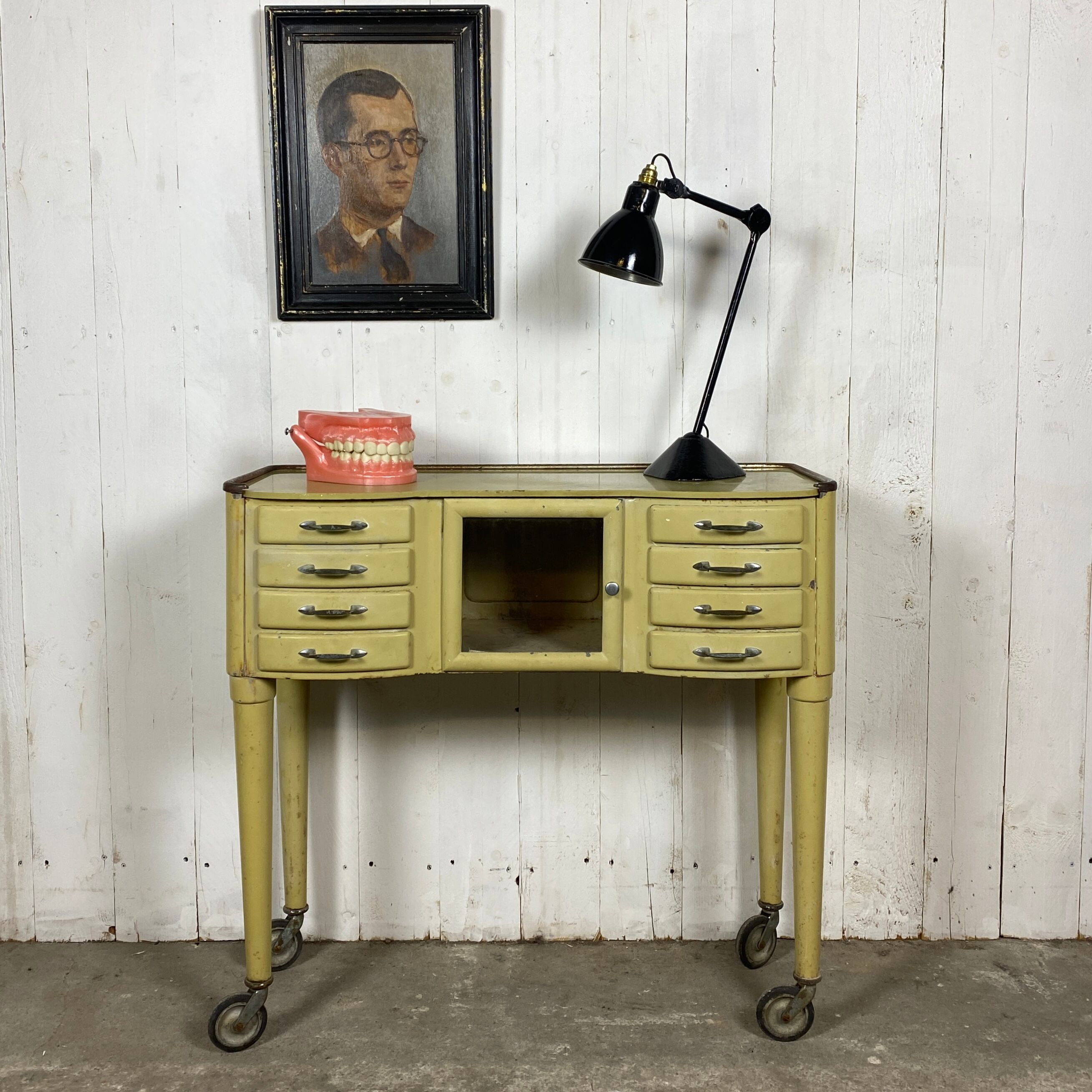 Meuble de dentiste Léon Martin