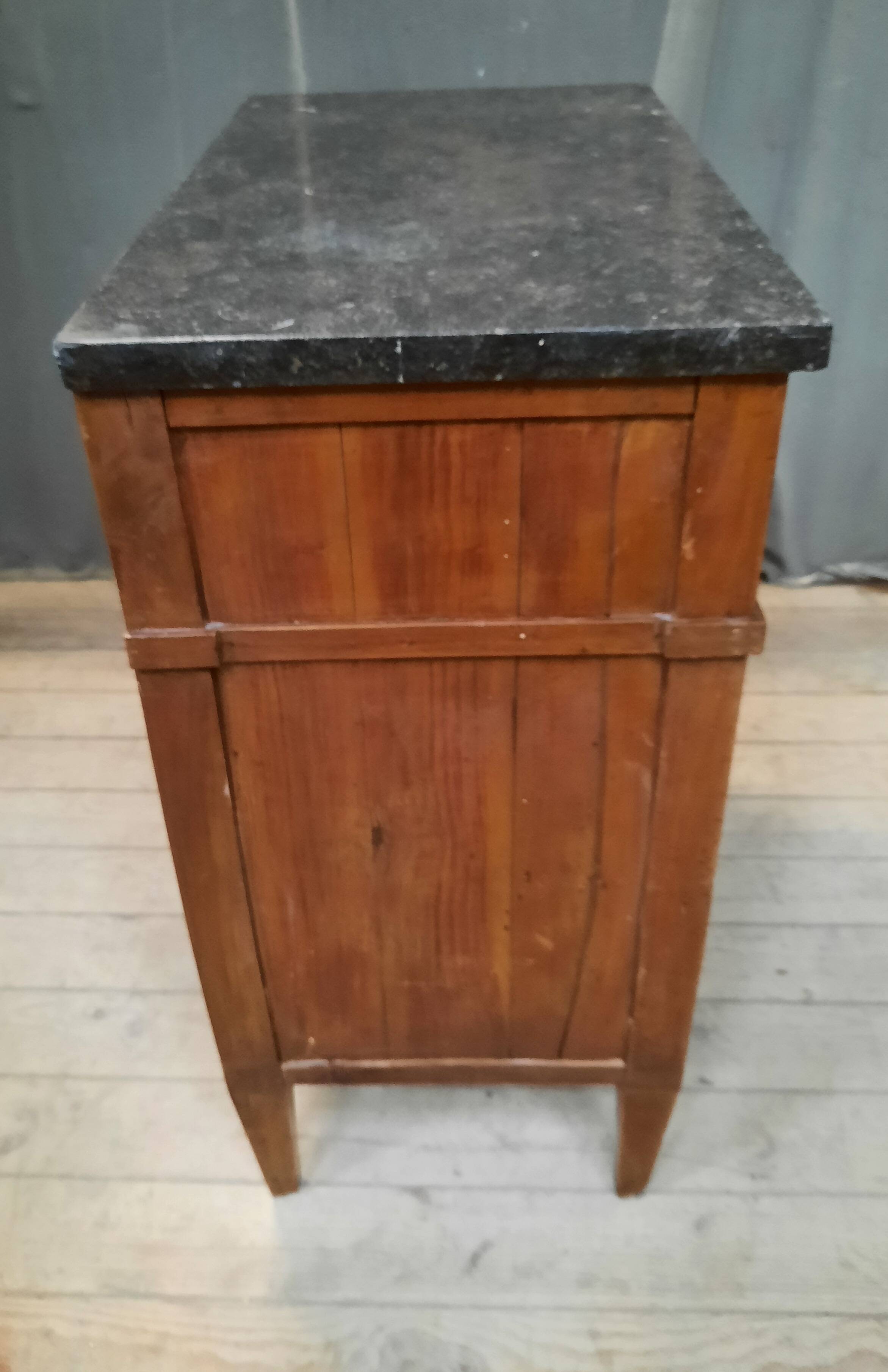 Directory chest of drawers