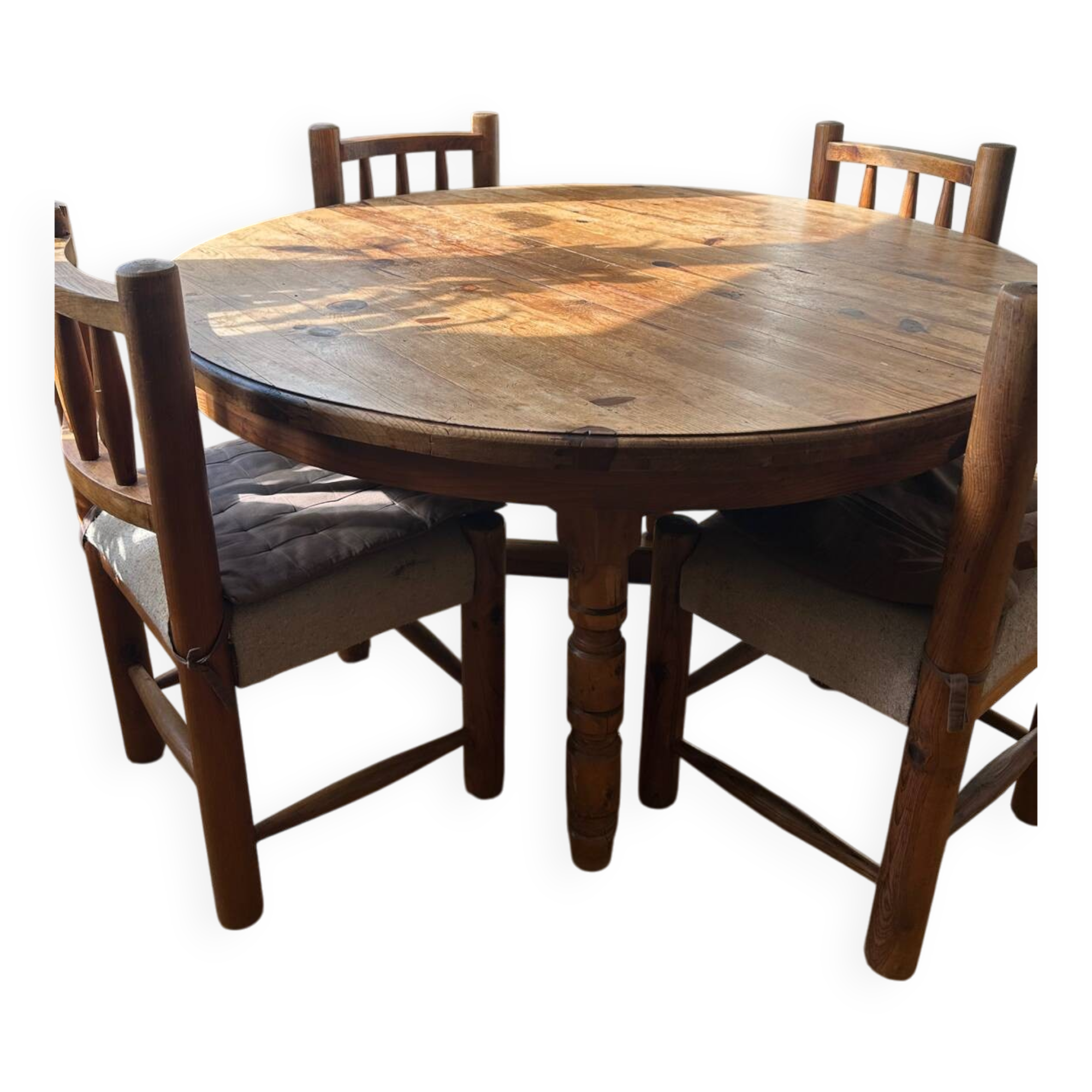 Lot d’une table à manger + 6 chaises