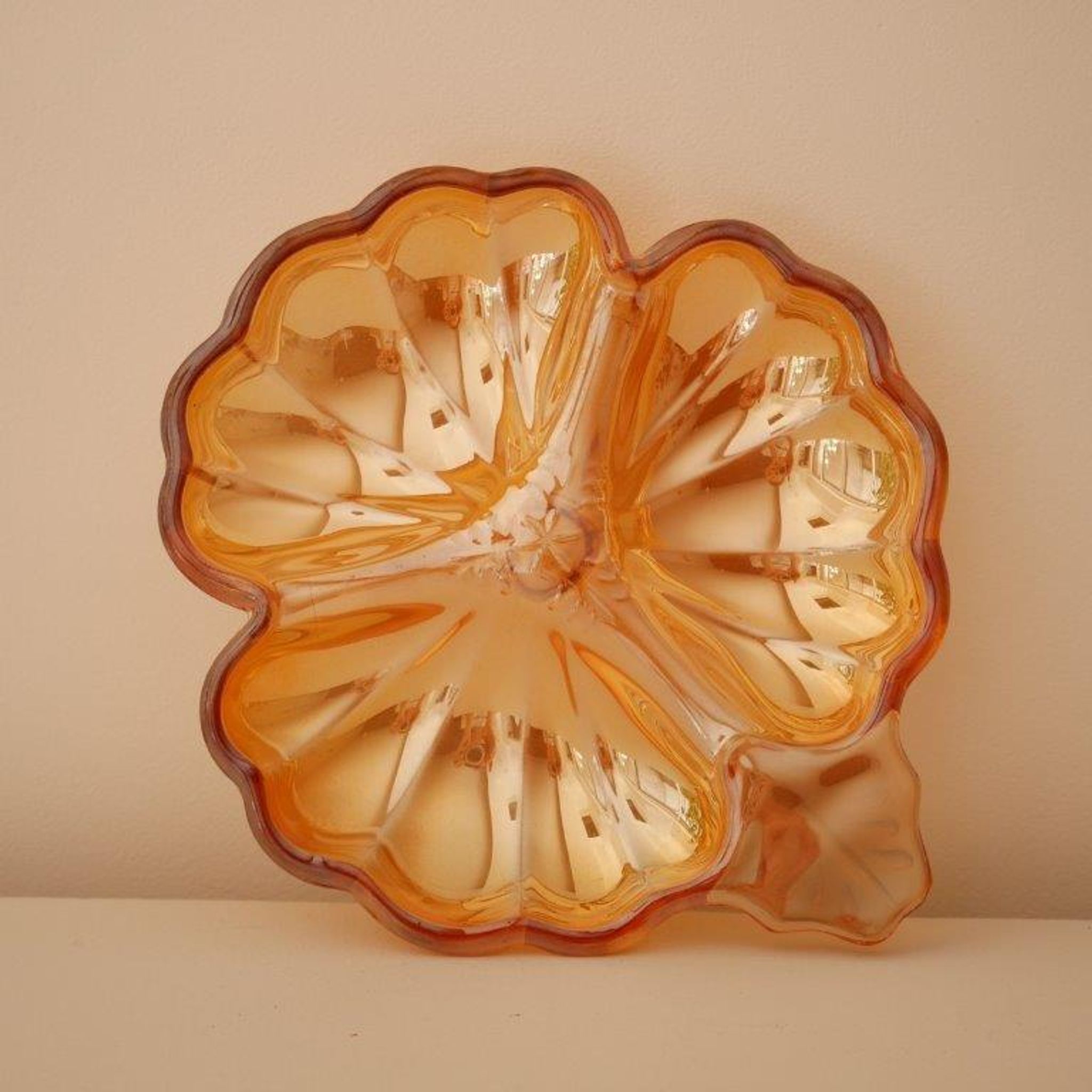 Vide-poche fleur orangé irisé