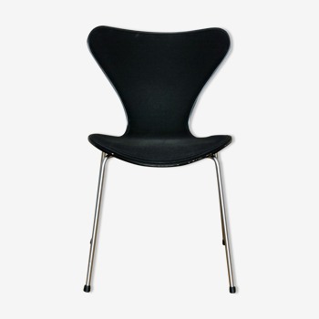 Chair 3107 by Jacobsen edition Fritz Hansen