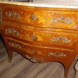 Louis XV style inlaid chest of drawers