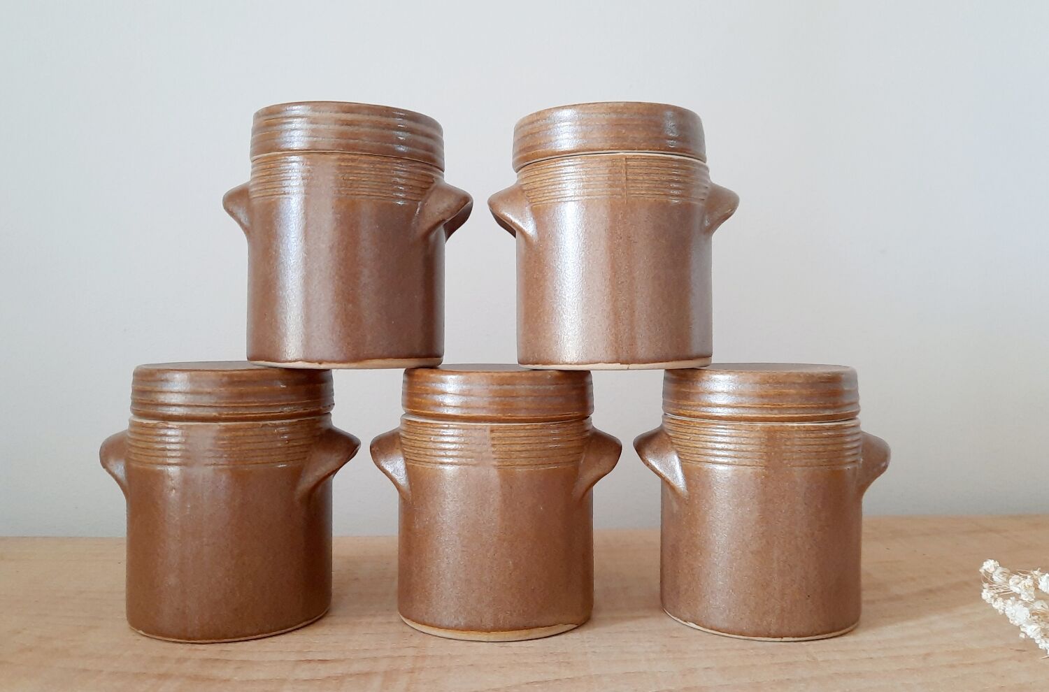 Sandstone pots