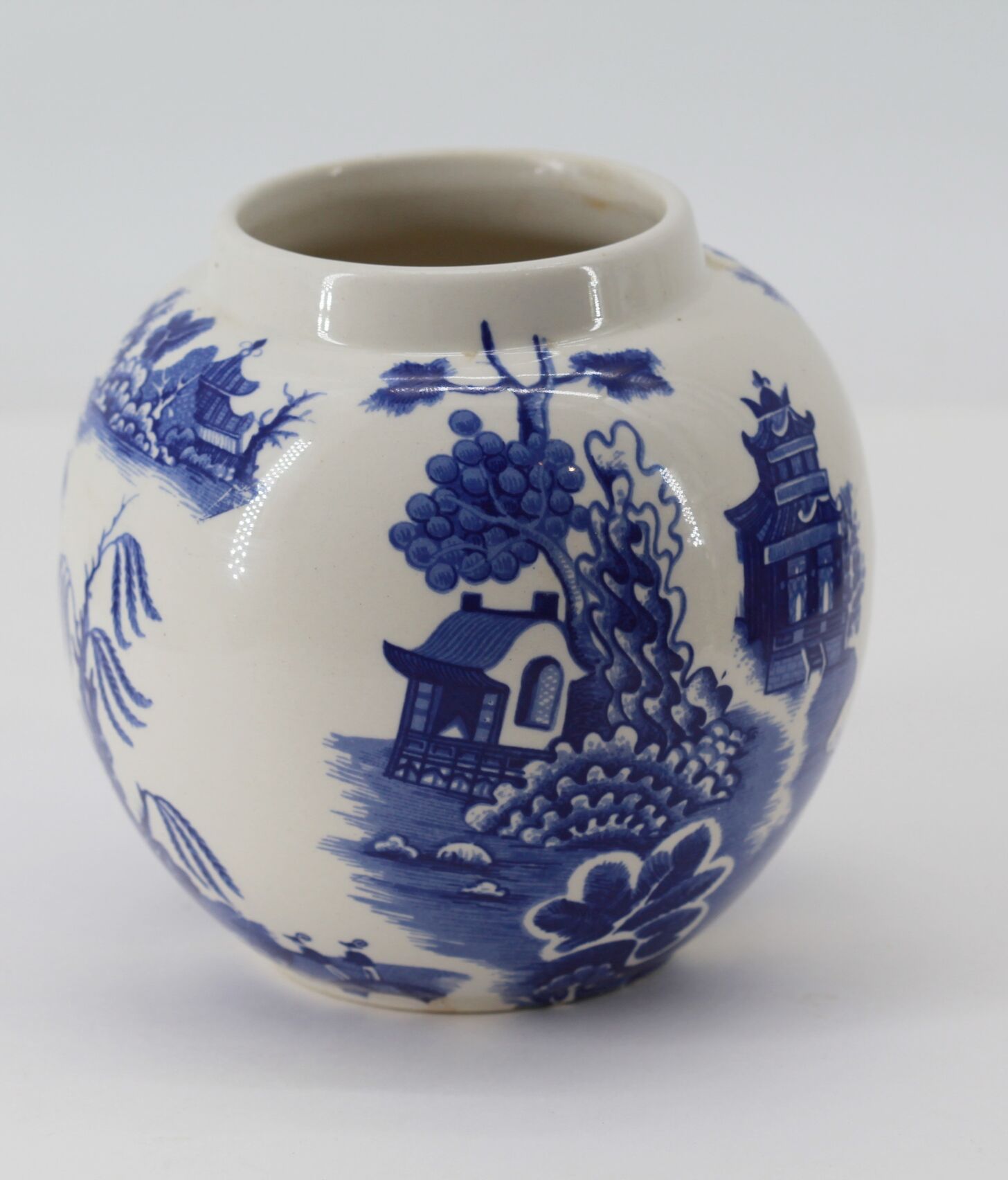 Ceramic vase cauldon