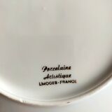 Assiette porcelaine déco cheval. Bordure fine dorée