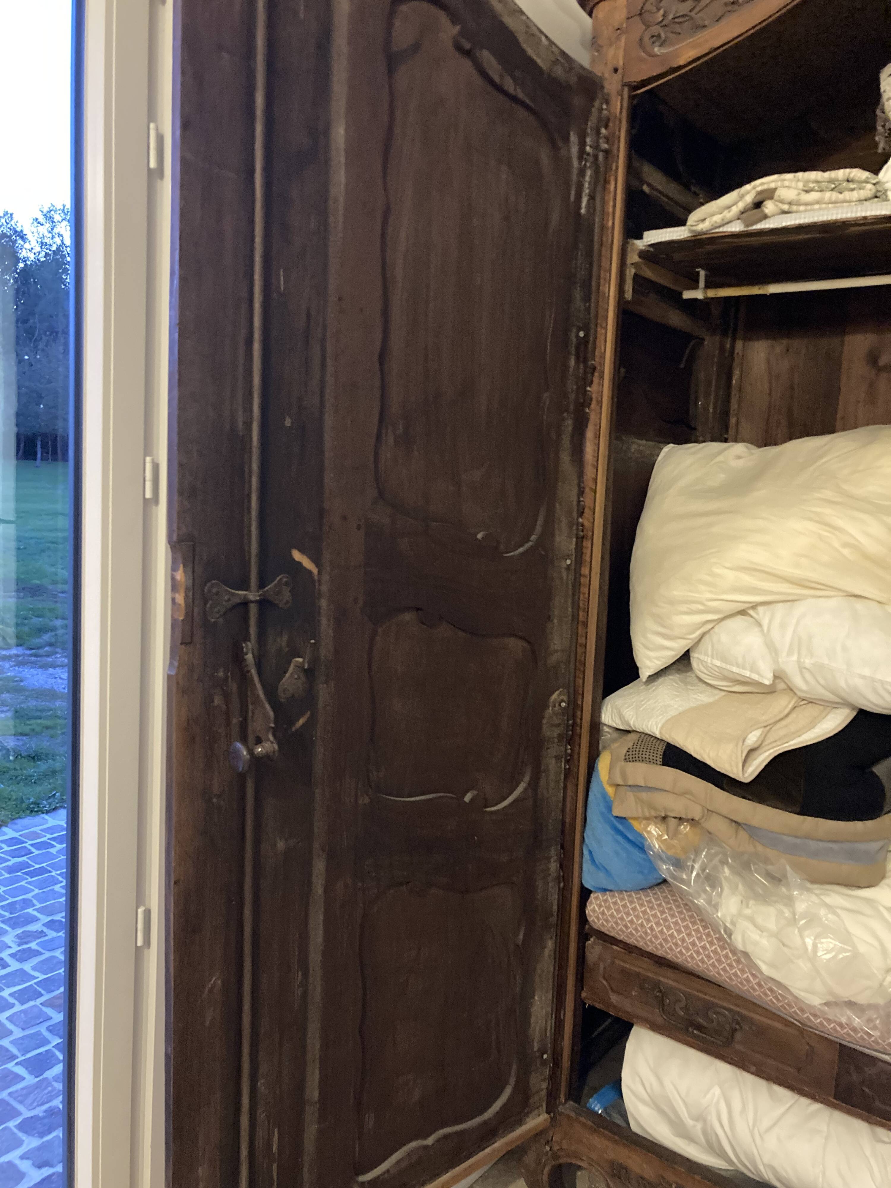 Armoire style provençal