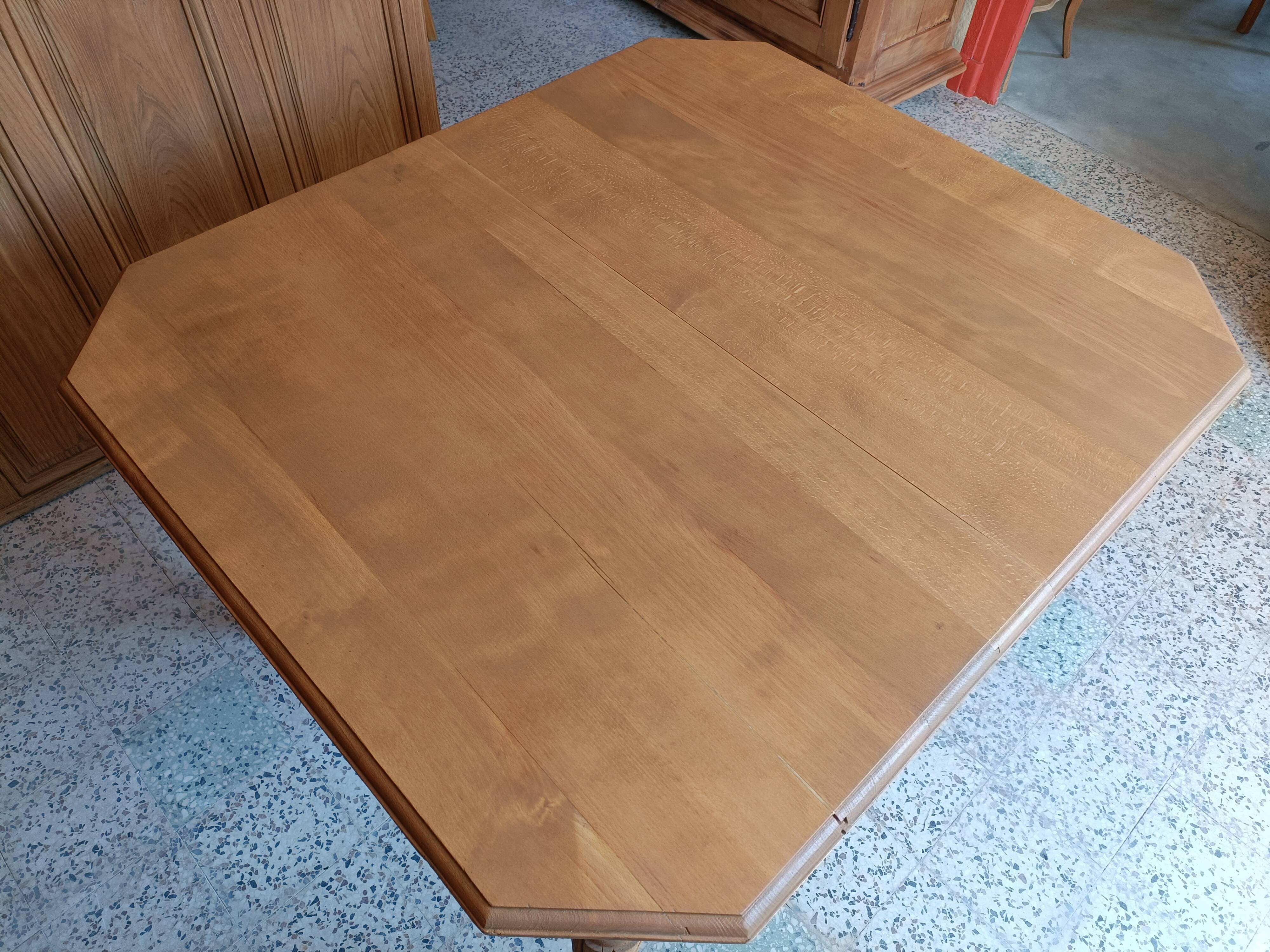 Renovated Art Deco table with 3 extensions.