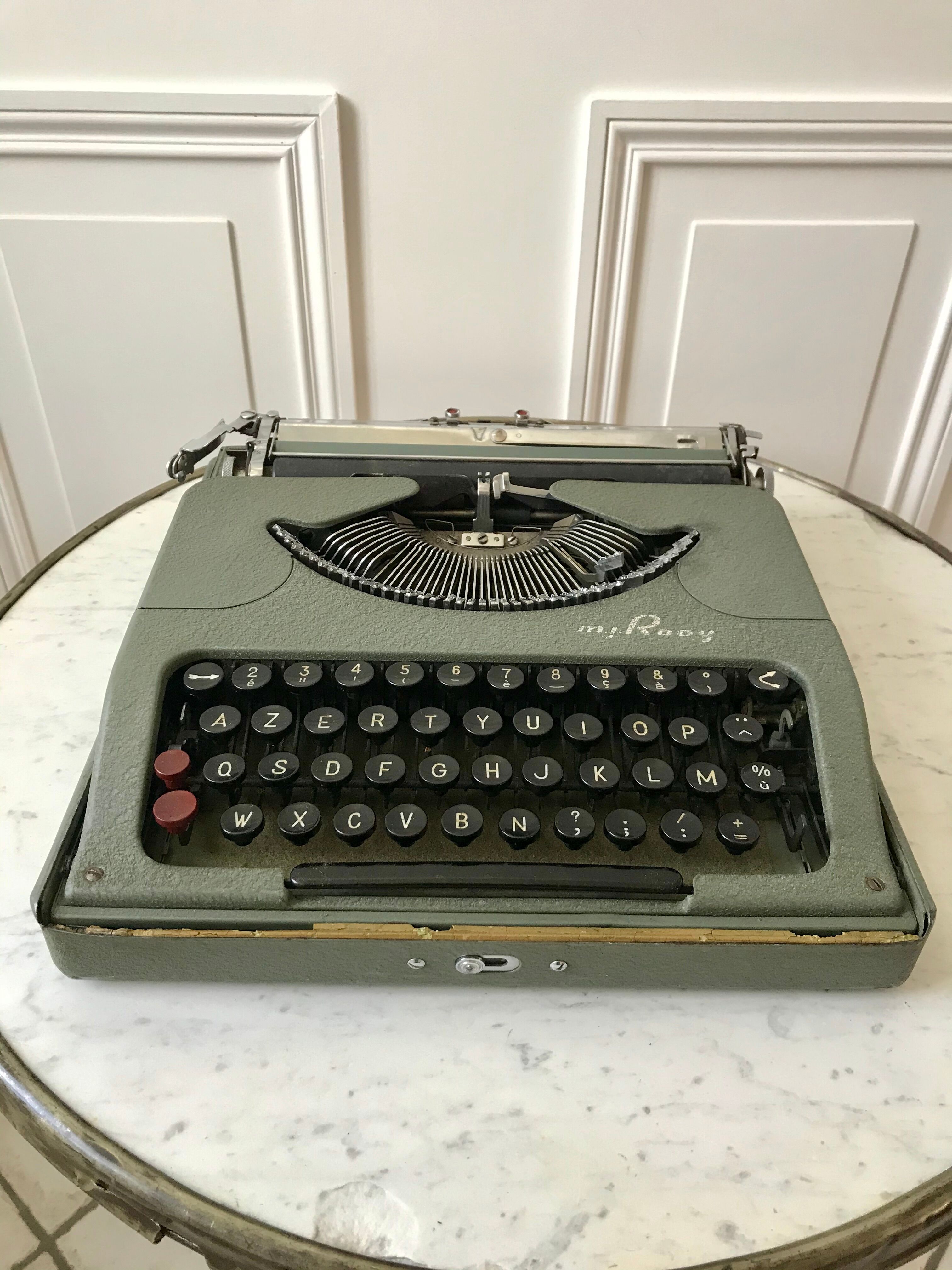 flat typewriter gray green My Rooy 50s-60s
