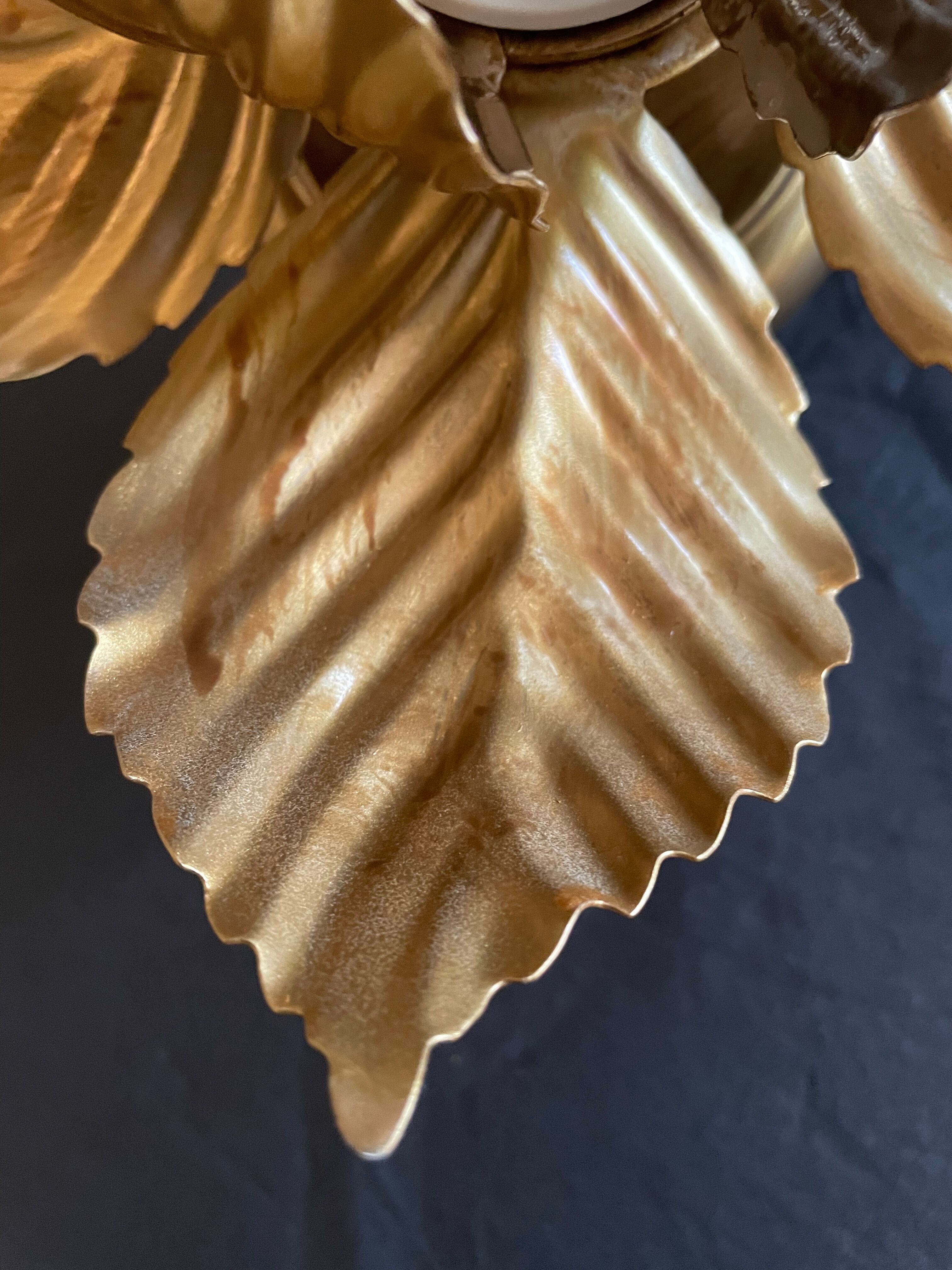 Wall lamp or ceiling lamp golden flower