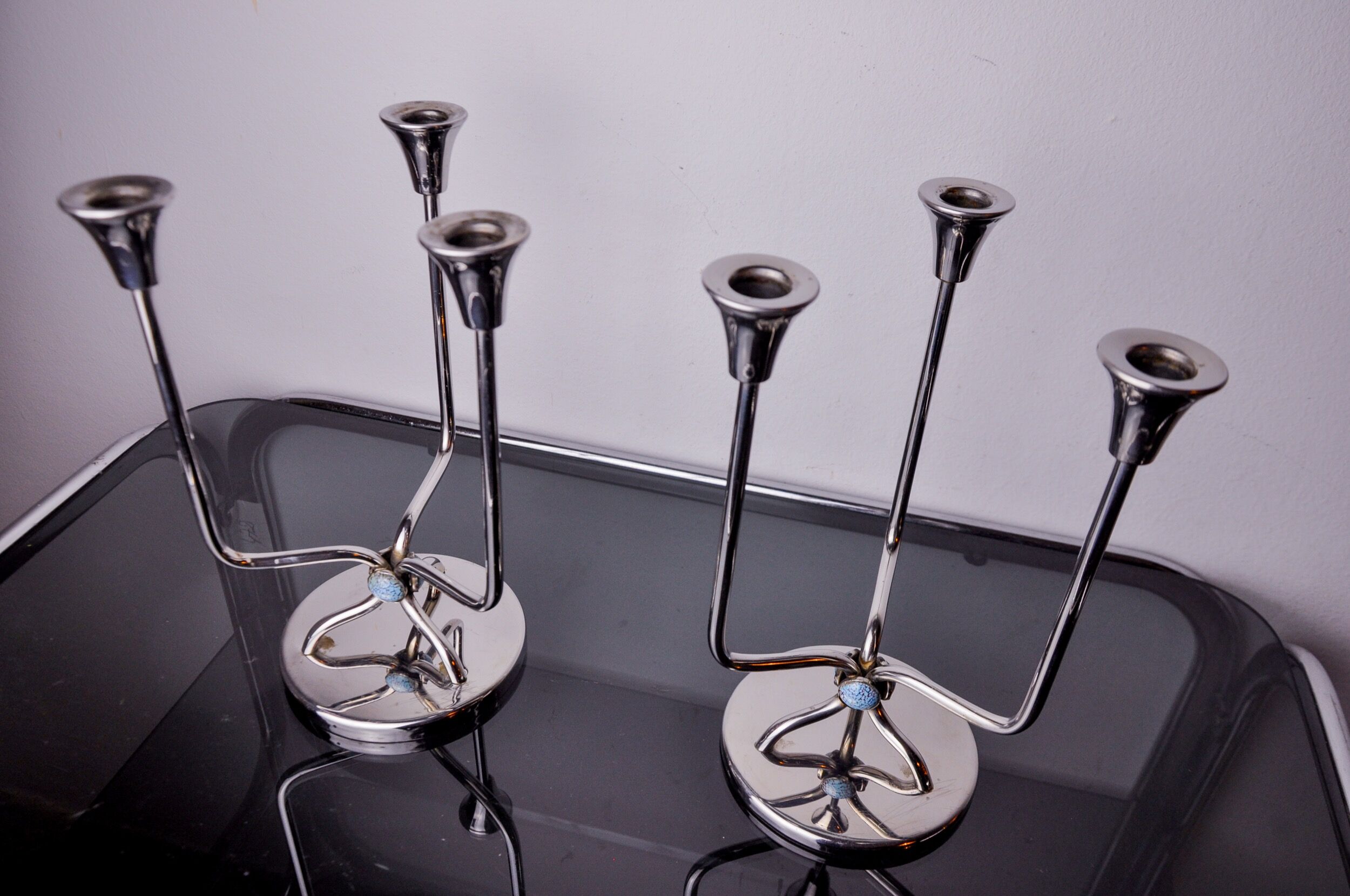 Pair of art deco candlesticks in stainless steel 3 flames and blue stones, Spain, 1970