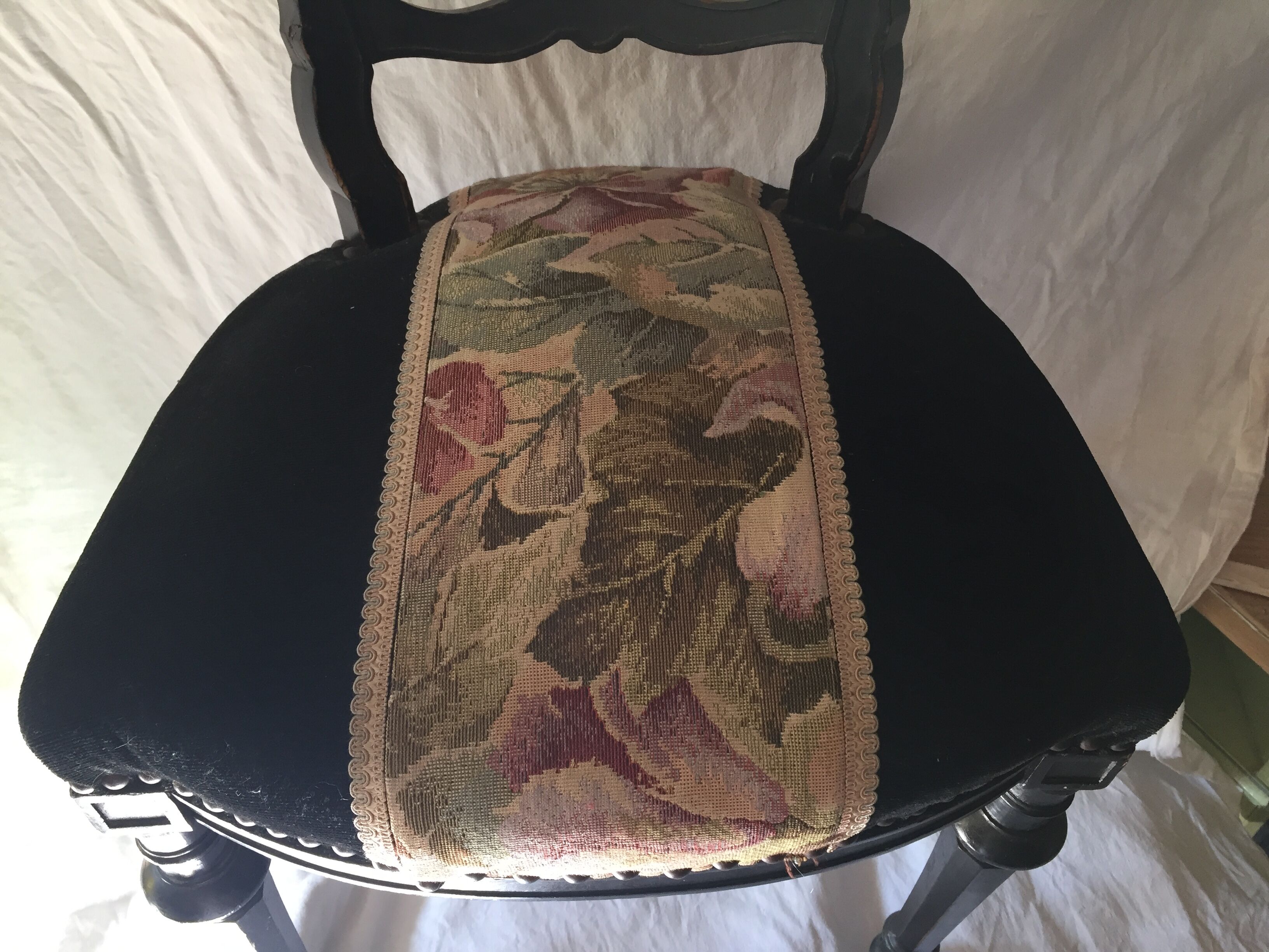 Napoleon III style chair