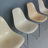 Charles & Ray Eames Set of 4 Off white "H-Base" Chairs for Herman Miller, 1960