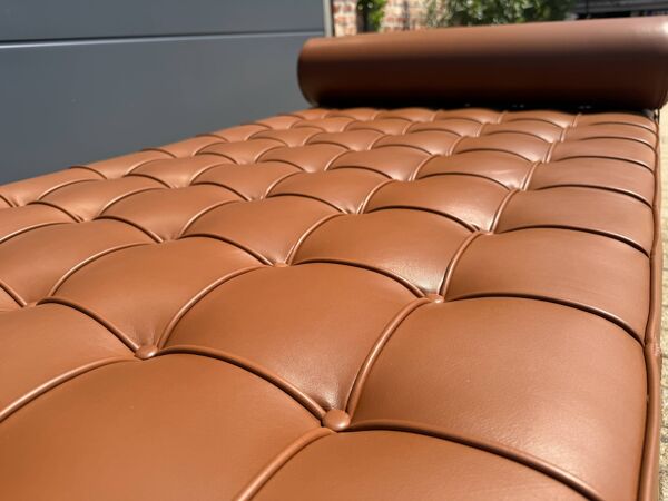Knoll barcelona daybed mies van der rohe in cognac venezia leder nieuwstaat