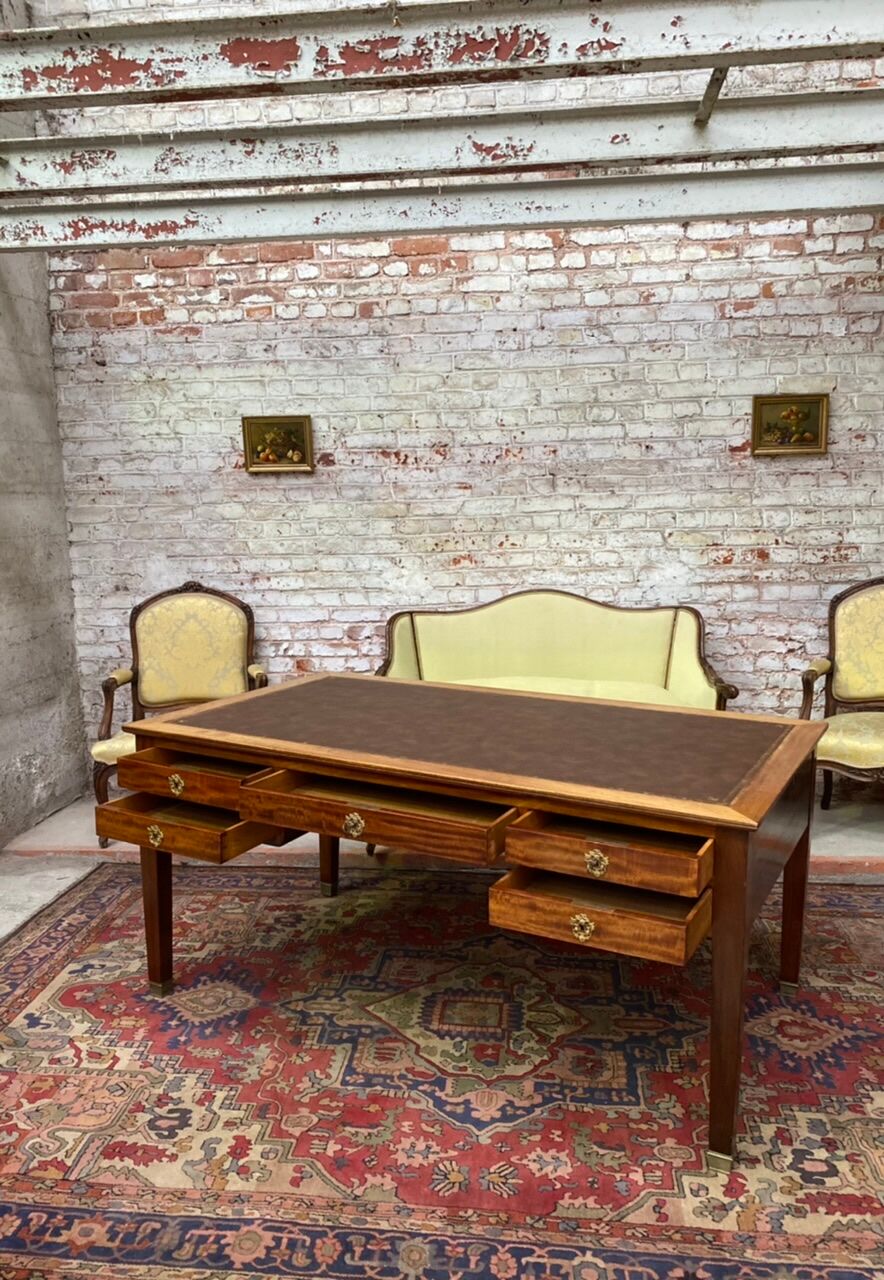 Minister's office in mahogany style directory nineteenth century