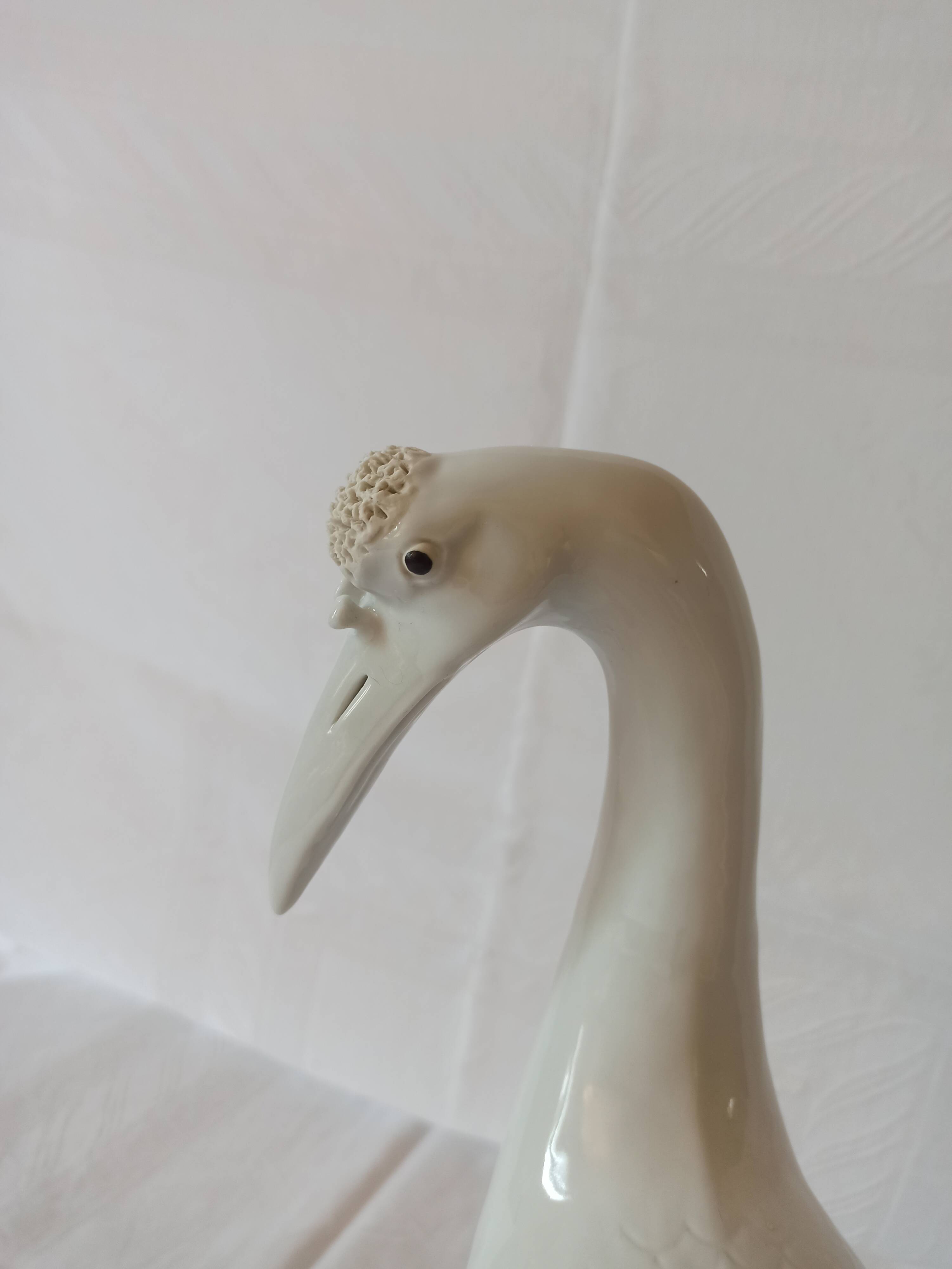 Chinese porcelain crane figurine