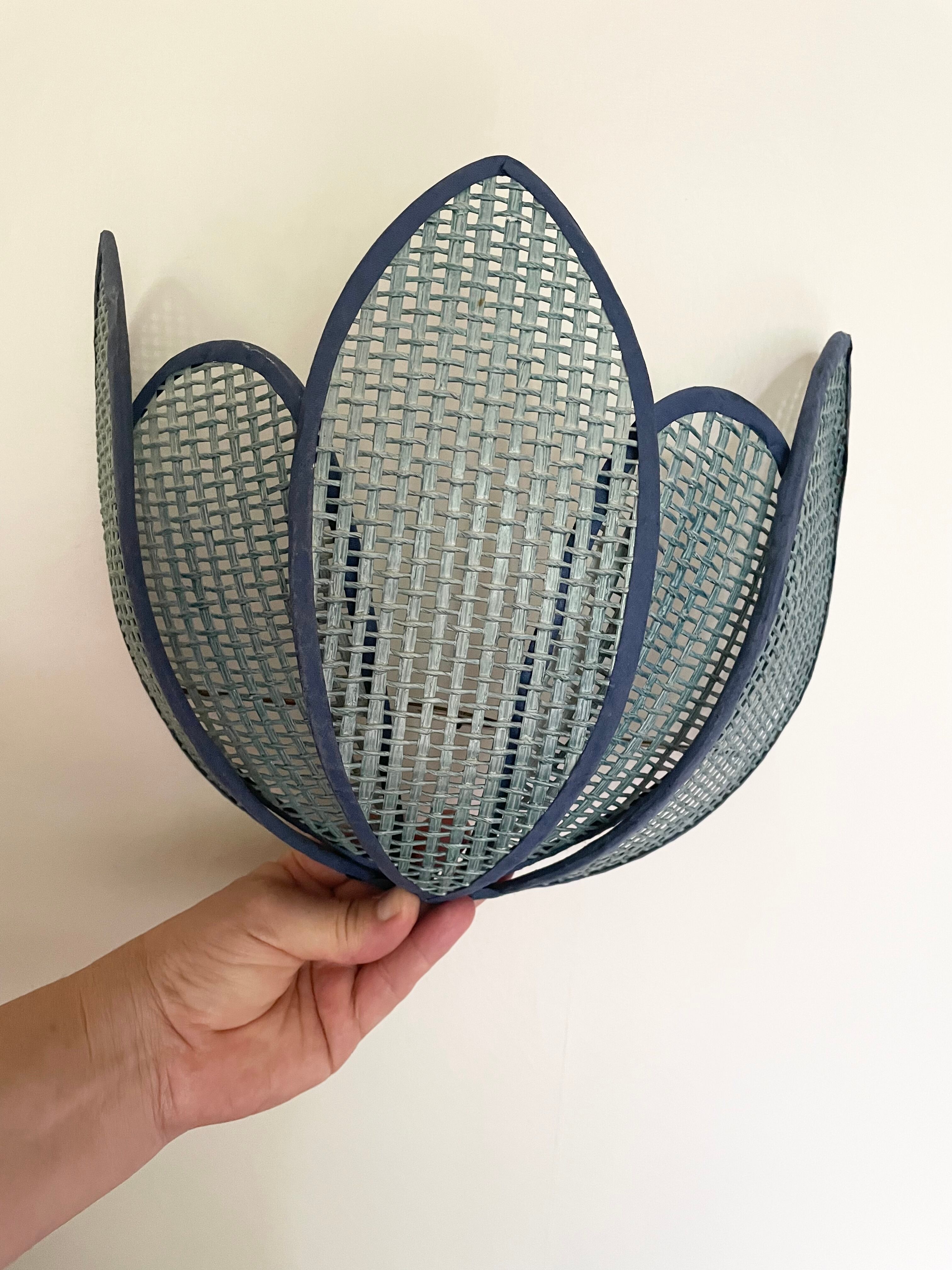 Lotus flower canning wall lamp