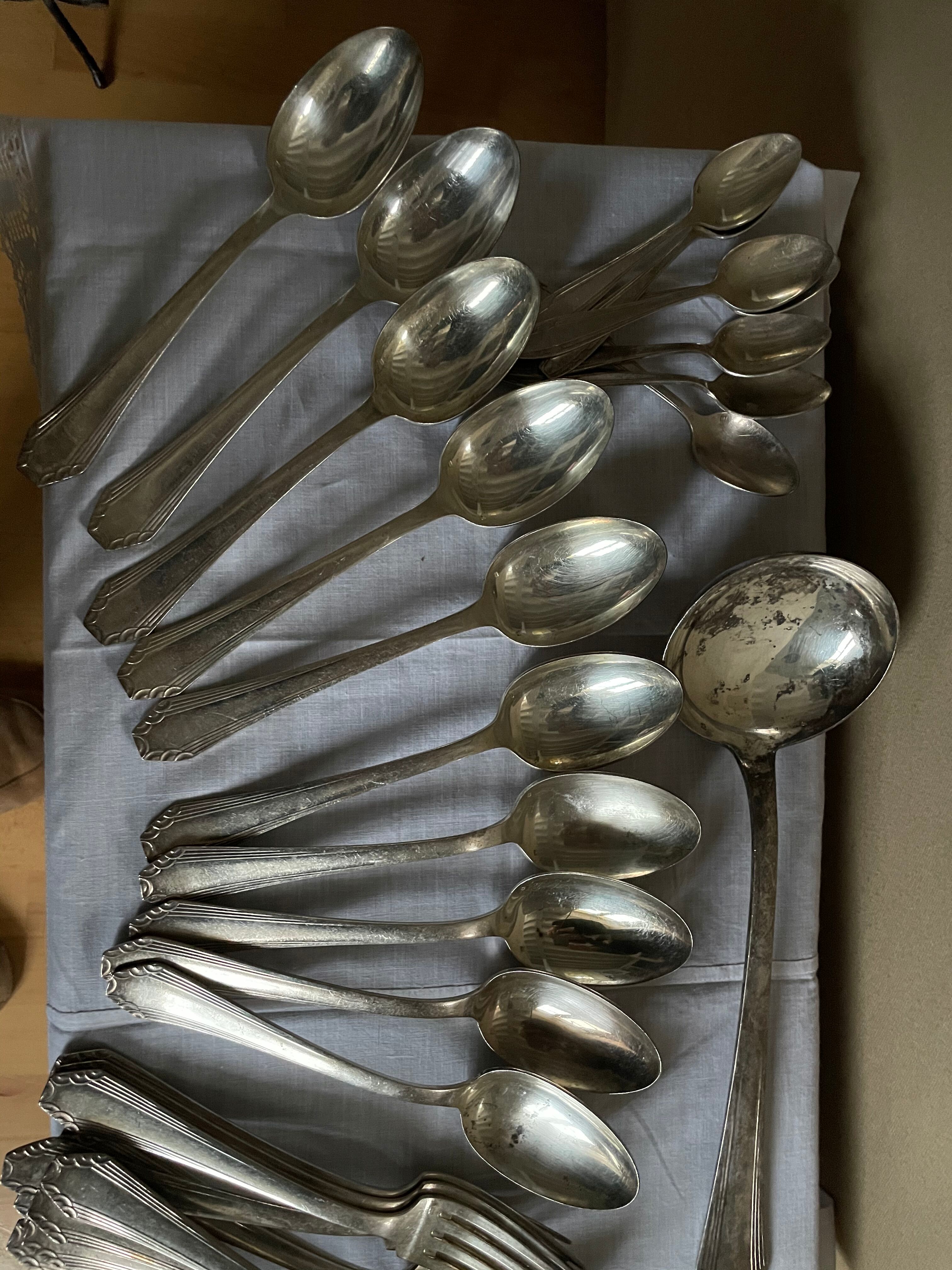 Silver metal housewife 2 punches