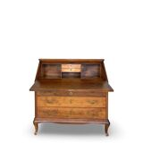 Antique Italian secrétaire in solid walnut, 1920s/1930s.
