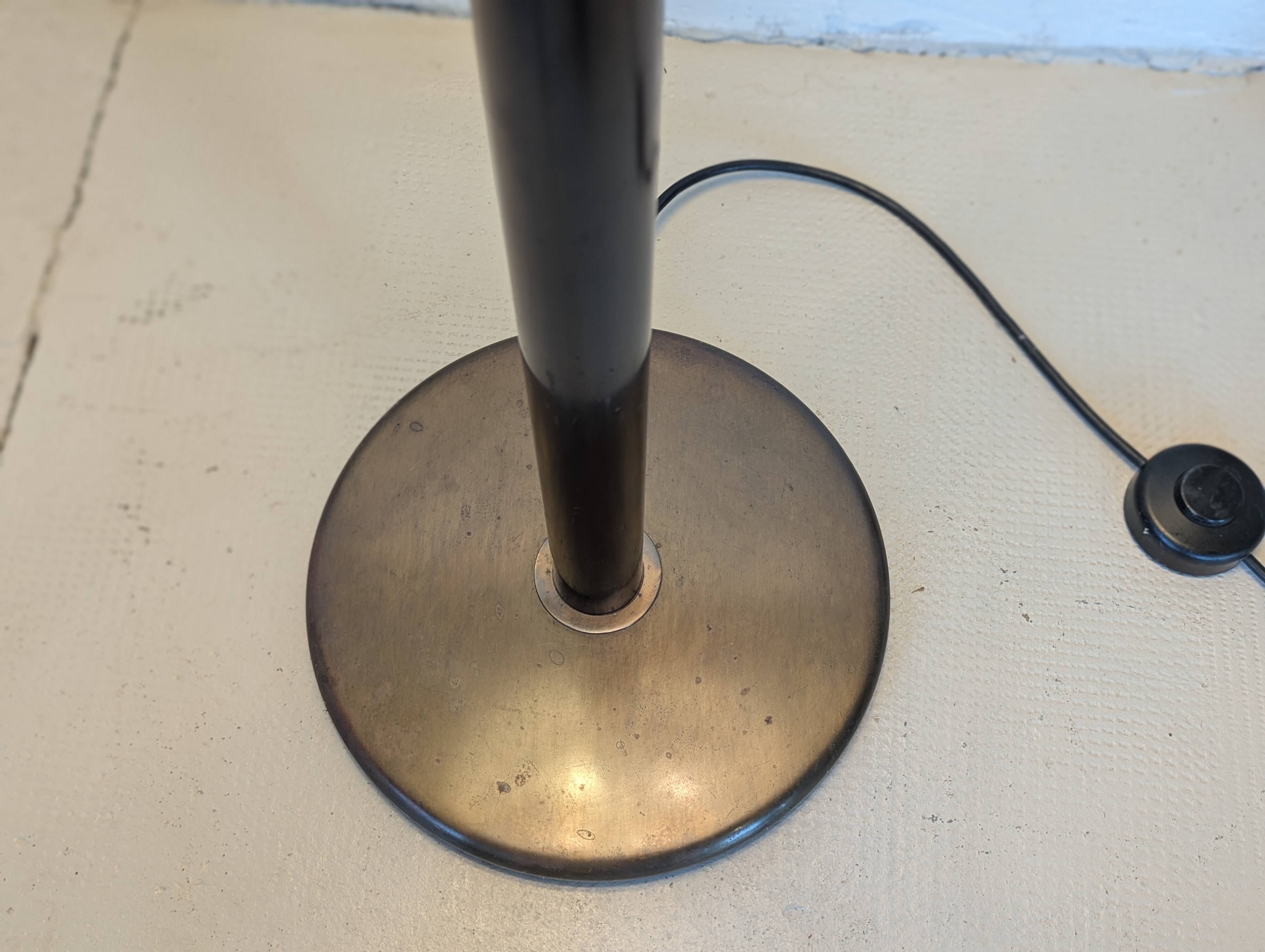 Lampadaire en laiton , 1970