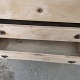Solid wood chest of drawers