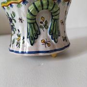 Petit cache-pot en faïence polychrome – Fourmaintraux-Courquin Desvres