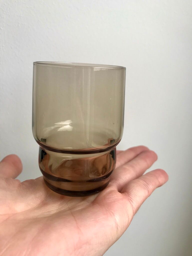 Lot de 10 verres à eau en verre fumé années 70