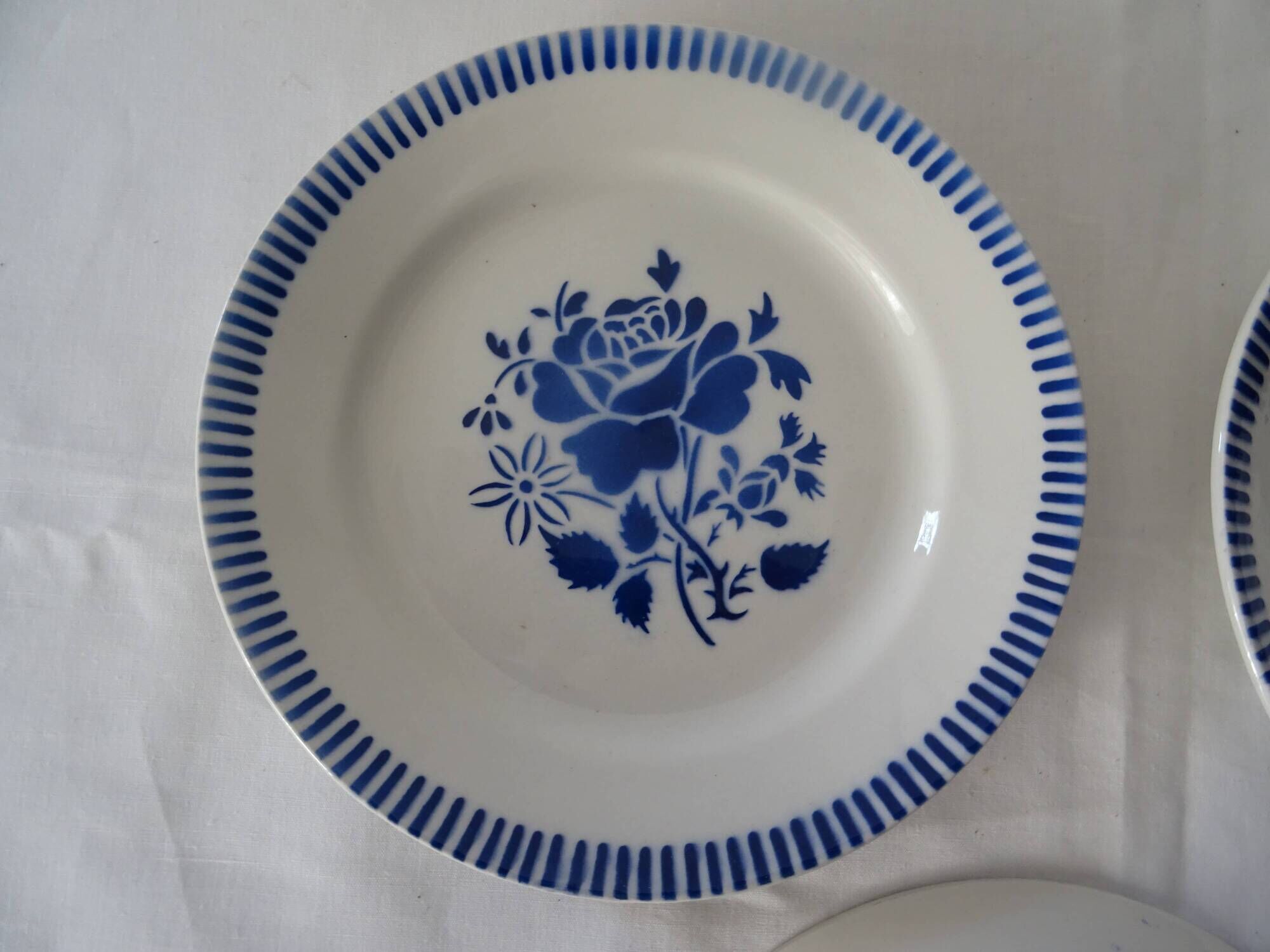 3 EVIAN flat plates old earthenware 482112 Luneville pink blue