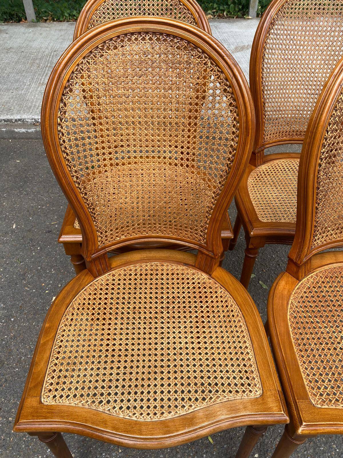 4 caned Louis XVI medallion dining chairs from the 1960s.