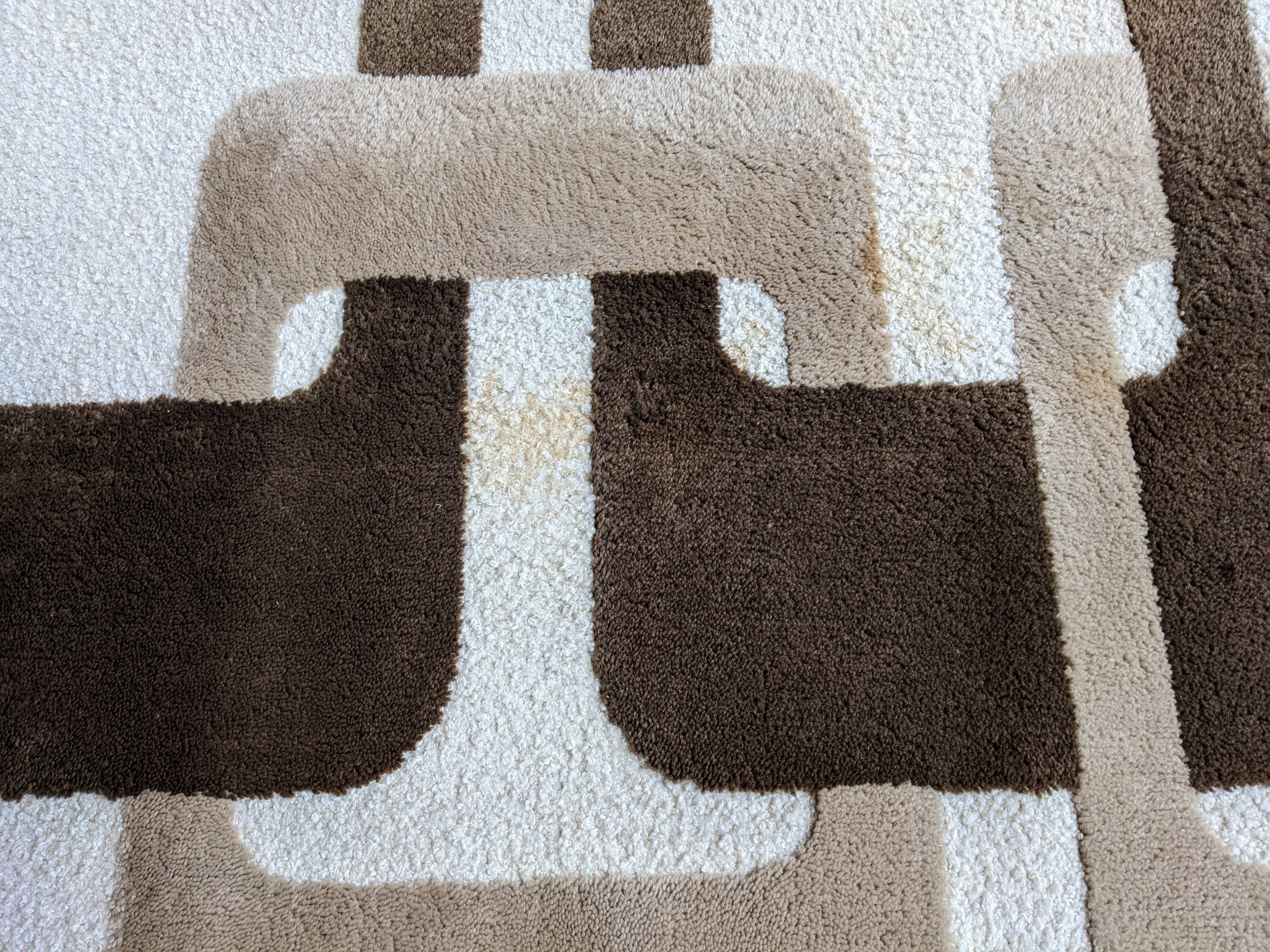 Wool rug from the 60s/70s (280x200cm)