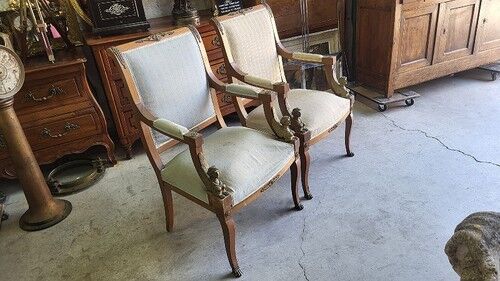Paire de fauteuils en noyer style Empire retour d'Égypte